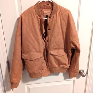Universal Thread Tan quilted utility jacket size M